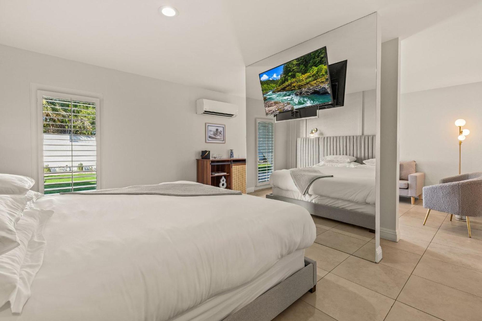 Casa Oliver Hotel & Resort - A Men'S Clothing Optional Resort In Palm Springs Exteriör bild