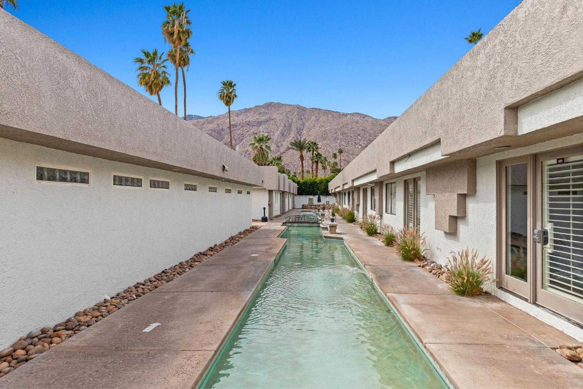 Casa Oliver Hotel & Resort - A Men'S Clothing Optional Resort In Palm Springs Exteriör bild