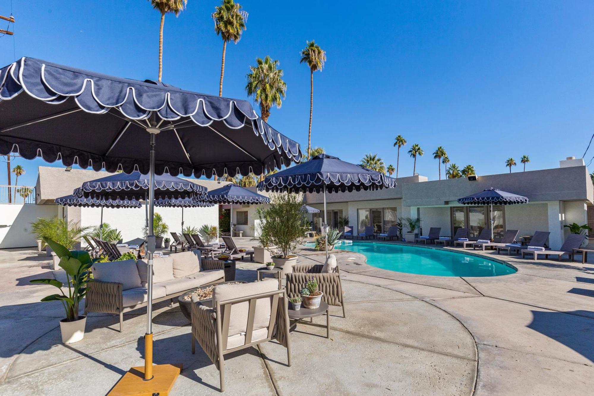 Casa Oliver Hotel & Resort - A Men'S Clothing Optional Resort In Palm Springs Exteriör bild